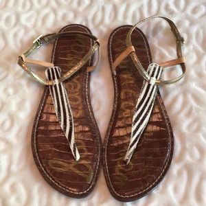☀️Sam Edelman Zebra stripe thong sandals.